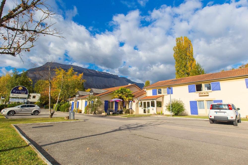 Comfort Hotel Grenoble Meylan Exterior foto