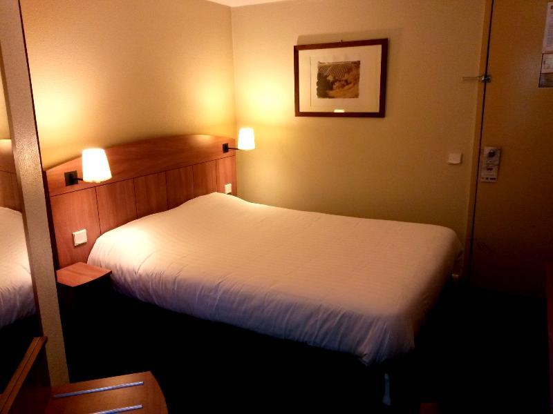 Comfort Hotel Grenoble Meylan Exterior foto